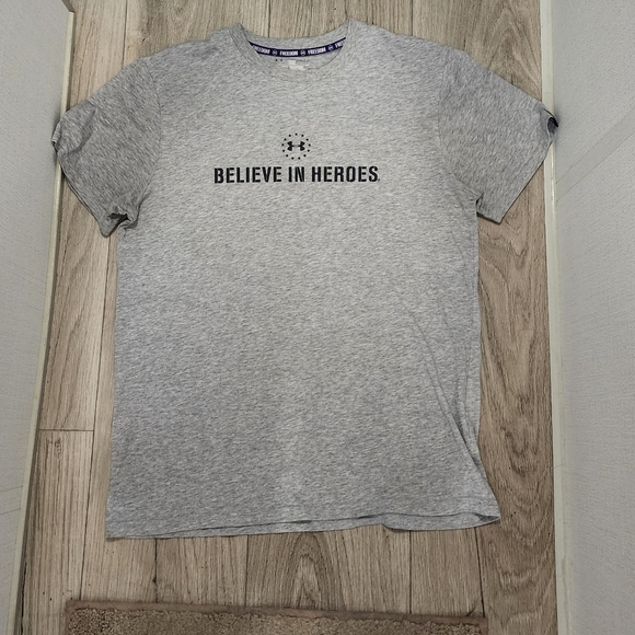 Under Armour Freedom "Believe In Heros" T-Shirt - Picture 5 of 6